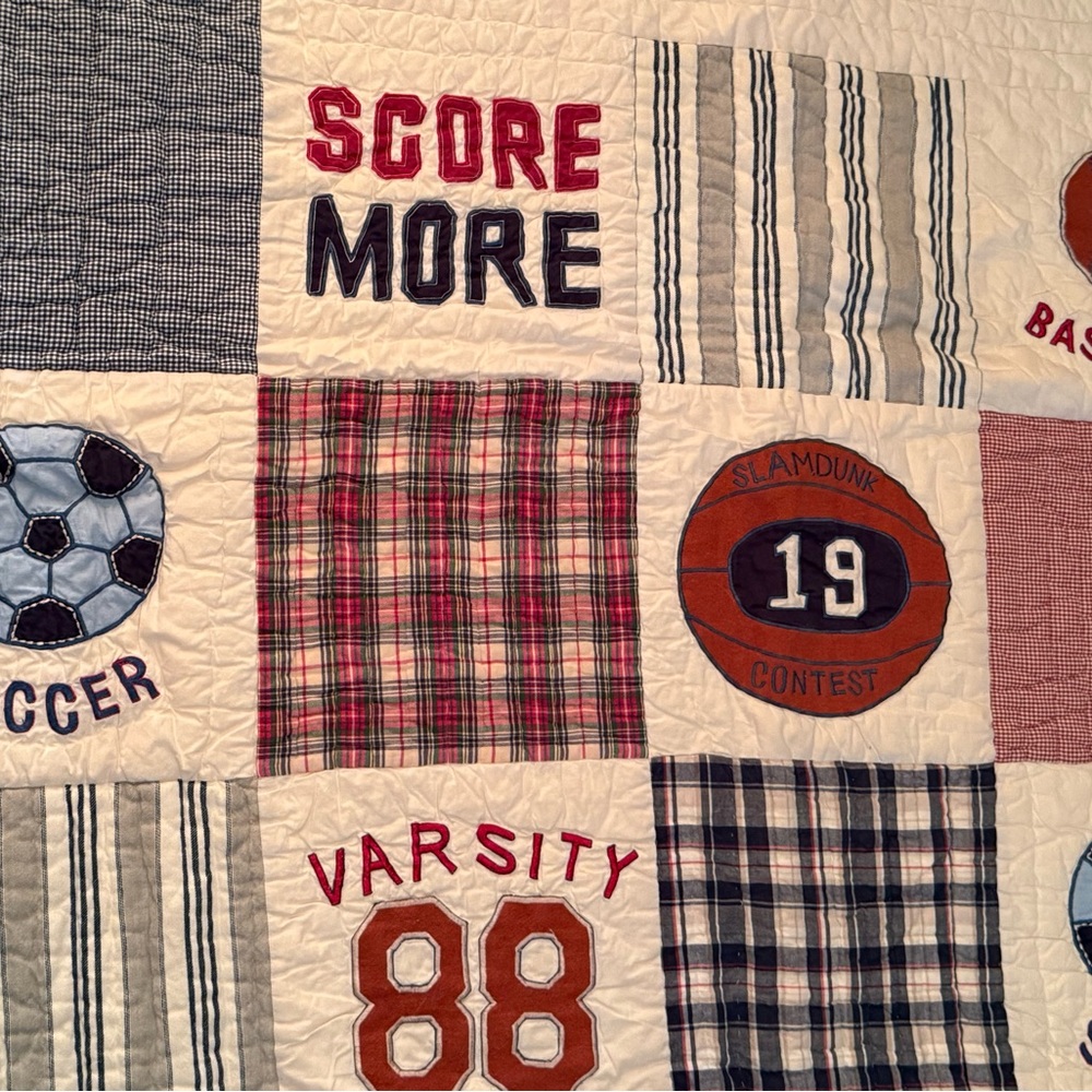 Gorgeous New All Sports Quilt for single bed Size. ❤️